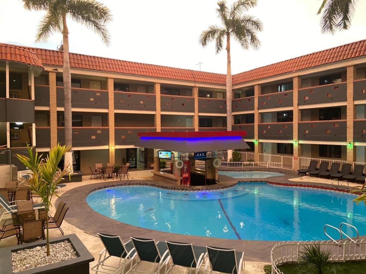 Hotel La Finca Χερμοσίγιο Εξωτερικό φωτογραφία